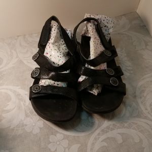 Vionic adjustable black sandals